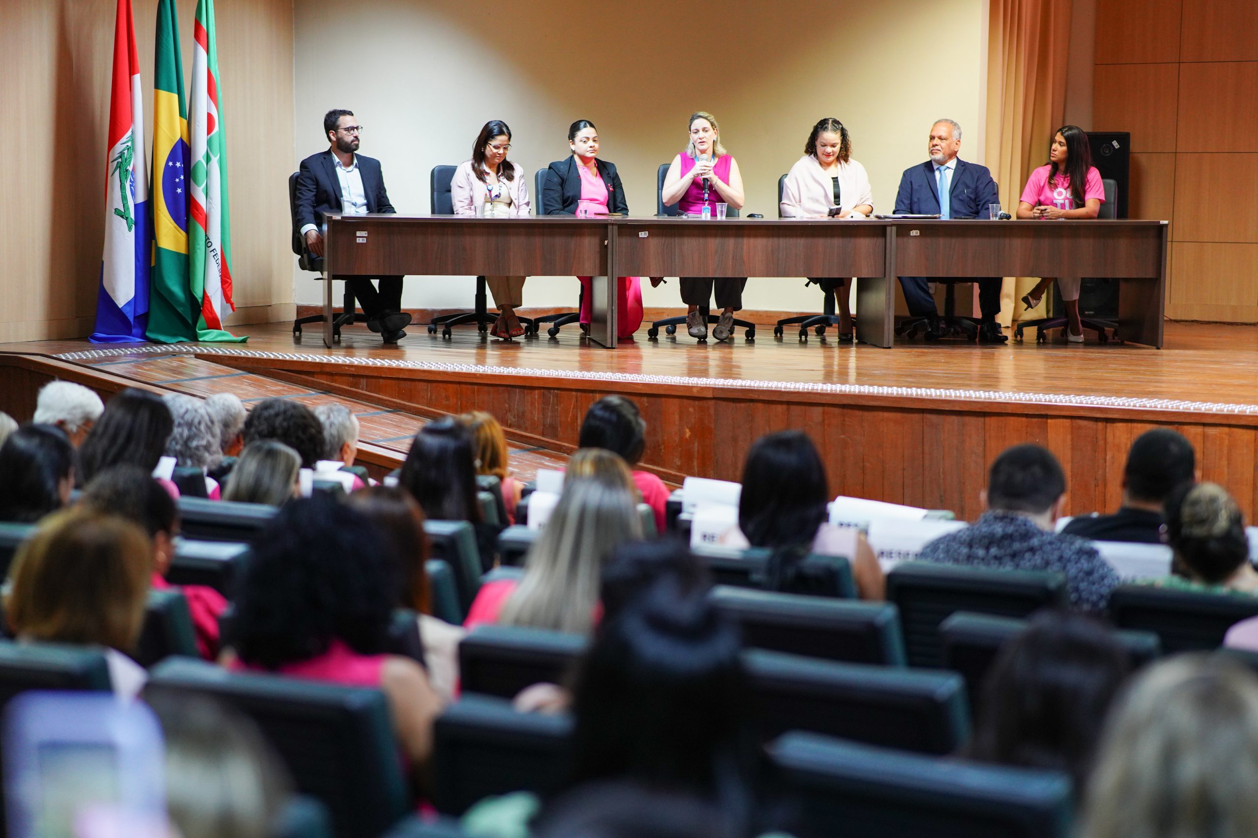 Leia mais sobre o artigo Outubro Rosa: Sesau abre campanha e destaca importância do diagnóstico precoce do câncer de mama