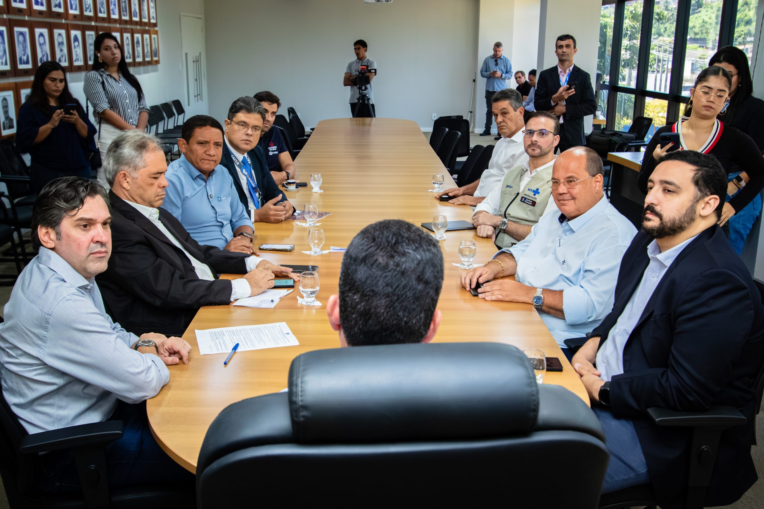 Leia mais sobre o artigo Paulo Dantas assina termo de compromisso para construção de Policlínica em Palmeira dos Índios