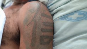 Hospital de Emergência do Agreste tenta localizar familiares de paciente sem identificação