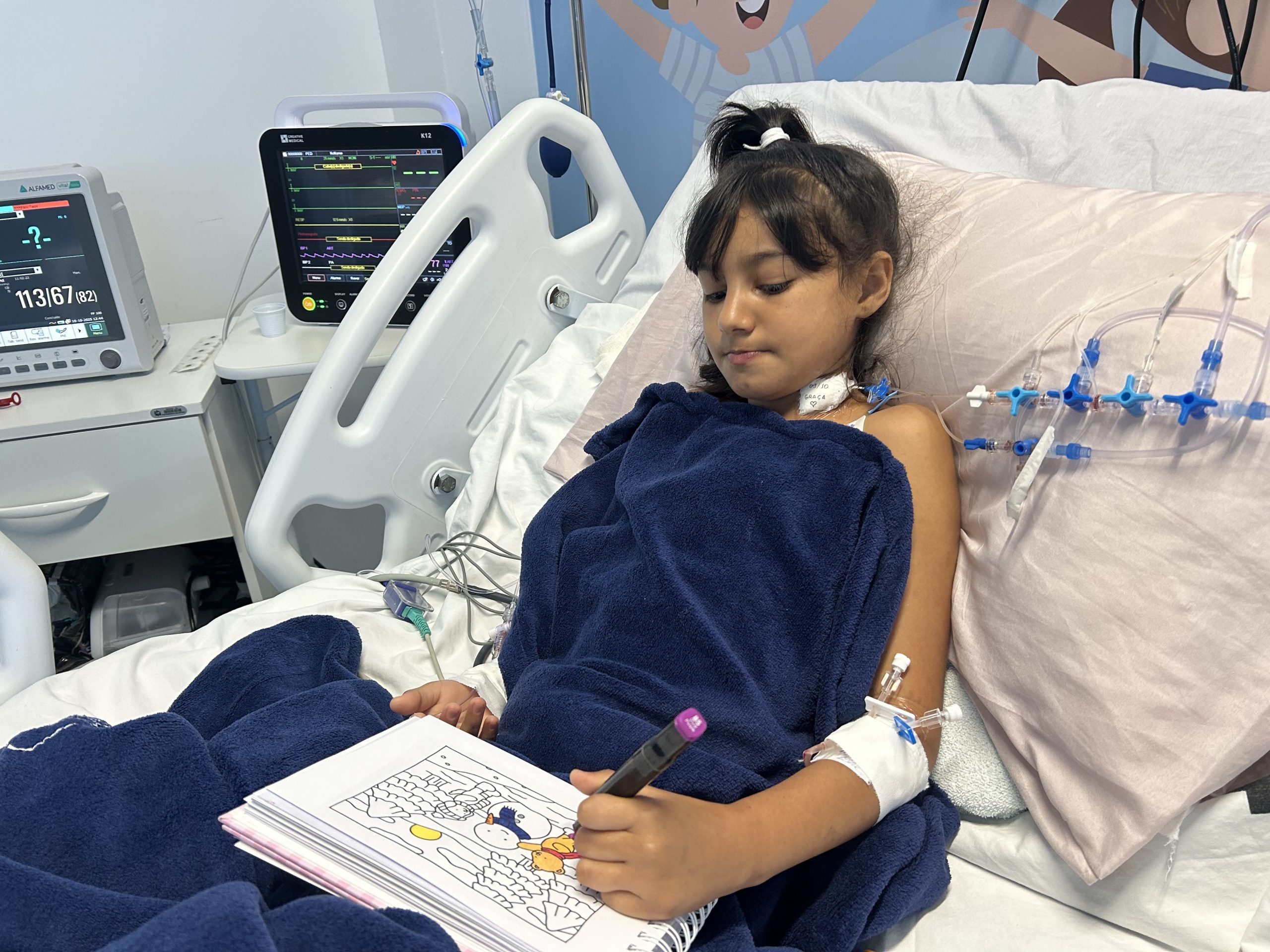Leia mais sobre o artigo Criança supera doença cardíaca congênita após cirurgia no Hospital do Coração Alagoano