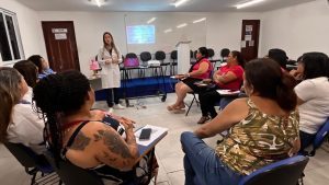 Hospital Dr. Ib Gatto Falcão promove ação do Outubro Rosa com colaboradoras da Reluzir