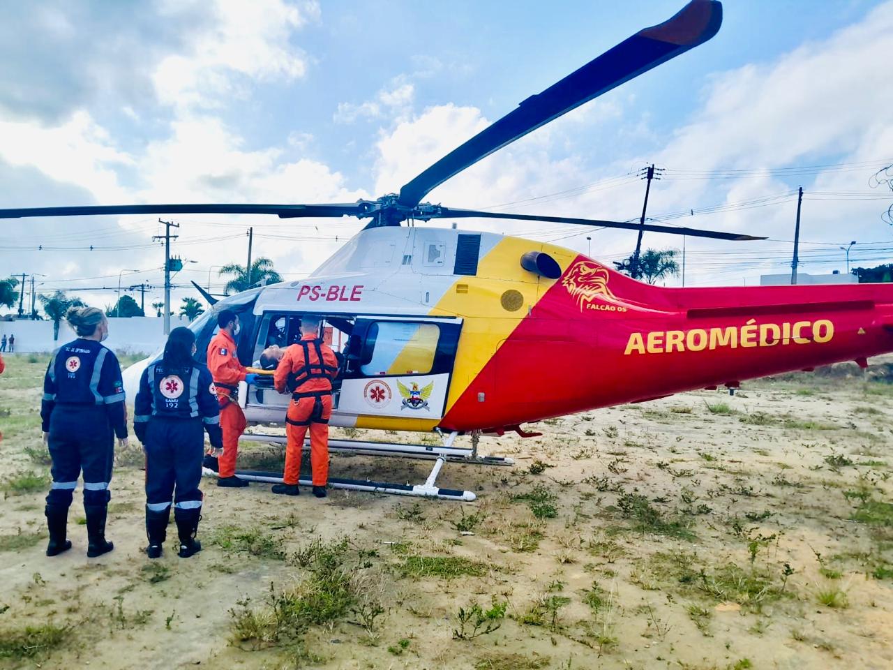 Leia mais sobre o artigo Paciente com diagnóstico raro é transferido em transporte aeromédico após atendimento no Hospital Ib Gatto Falcão