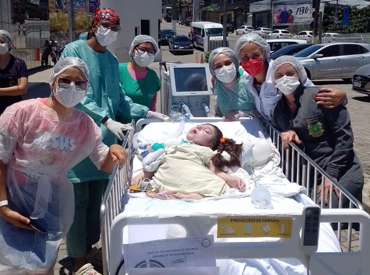Leia mais sobre o artigo Hospital da Criança de Alagoas proporciona primeiro banho de sol para paciente com síndrome rara