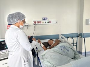 Após sofrer AVC, dona de casa se recupera no Hospital Metropolitano e emociona com superação