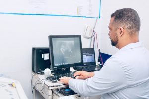 Hospital Dr. Ib Gatto Falcão celebra o Dia do Radiologista e destaca a importância do diagnóstico por imagem