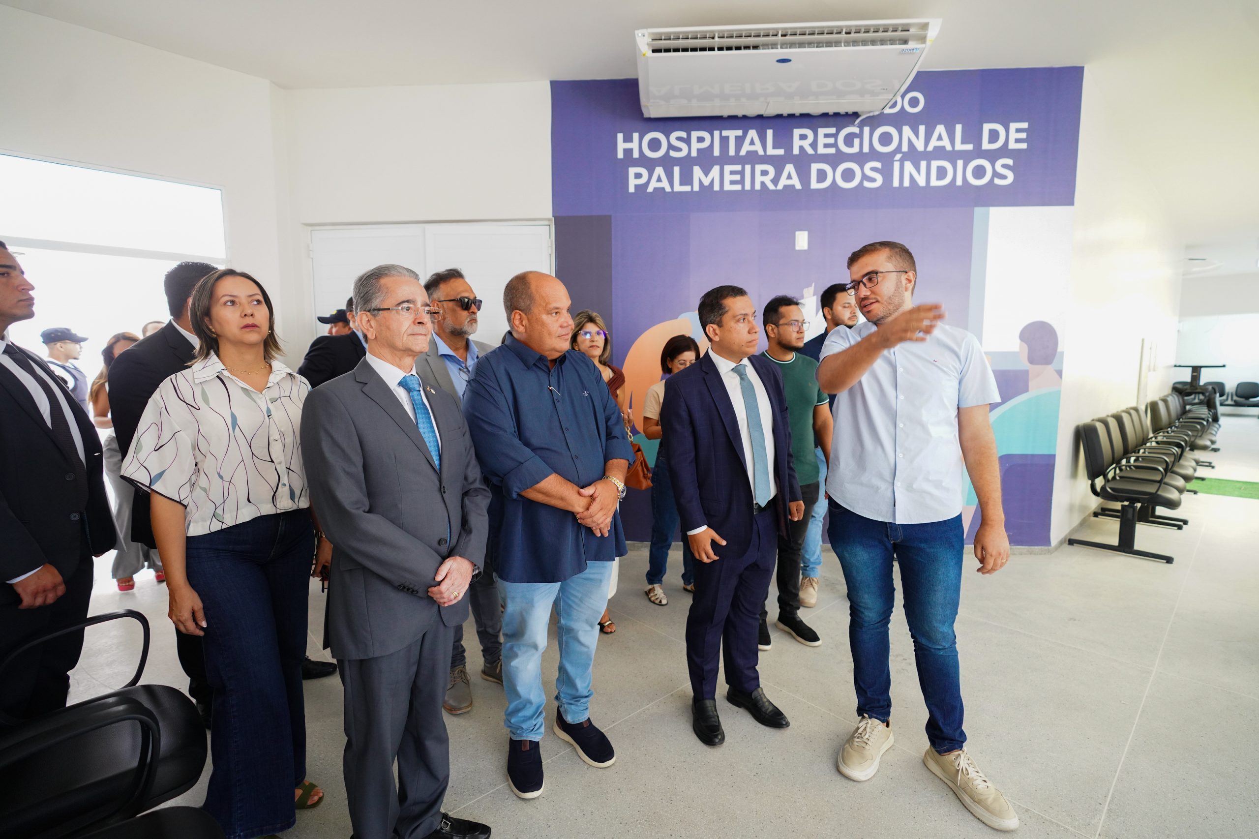 Leia mais sobre o artigo Governador em exercício visita Hospital Regional de Palmeira dos Índios