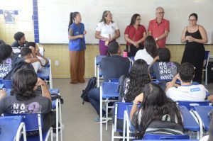 Sesau promove ação educativa sobre prevenção do vírus HIV para alunos da rede estadual de Educação