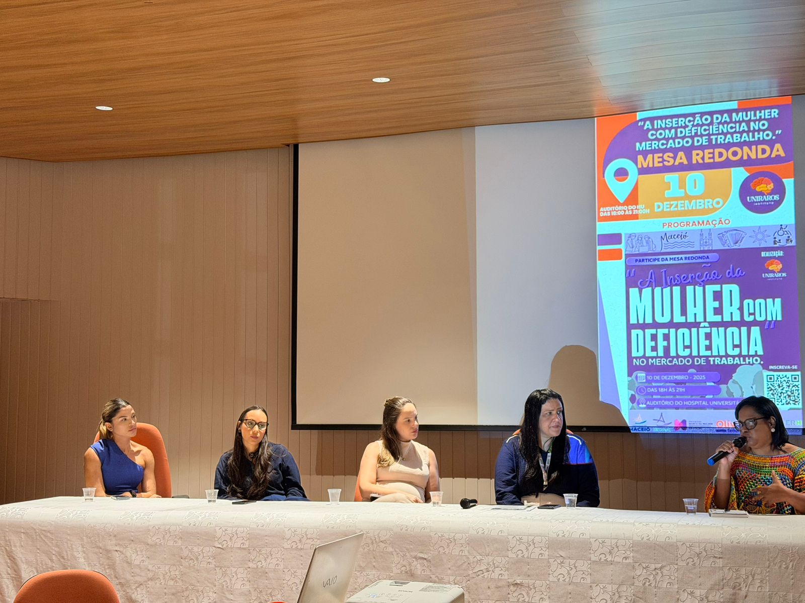 Leia mais sobre o artigo Sesau participa de evento sobre inserção da mulher com deficiência no mercado de trabalho