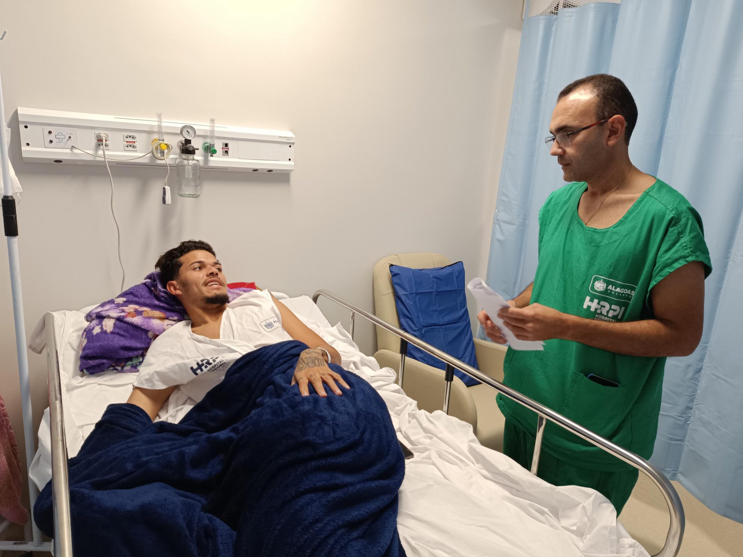 Leia mais sobre o artigo Hospital Regional de Palmeira dos Índios começa a atender os primeiros pacientes