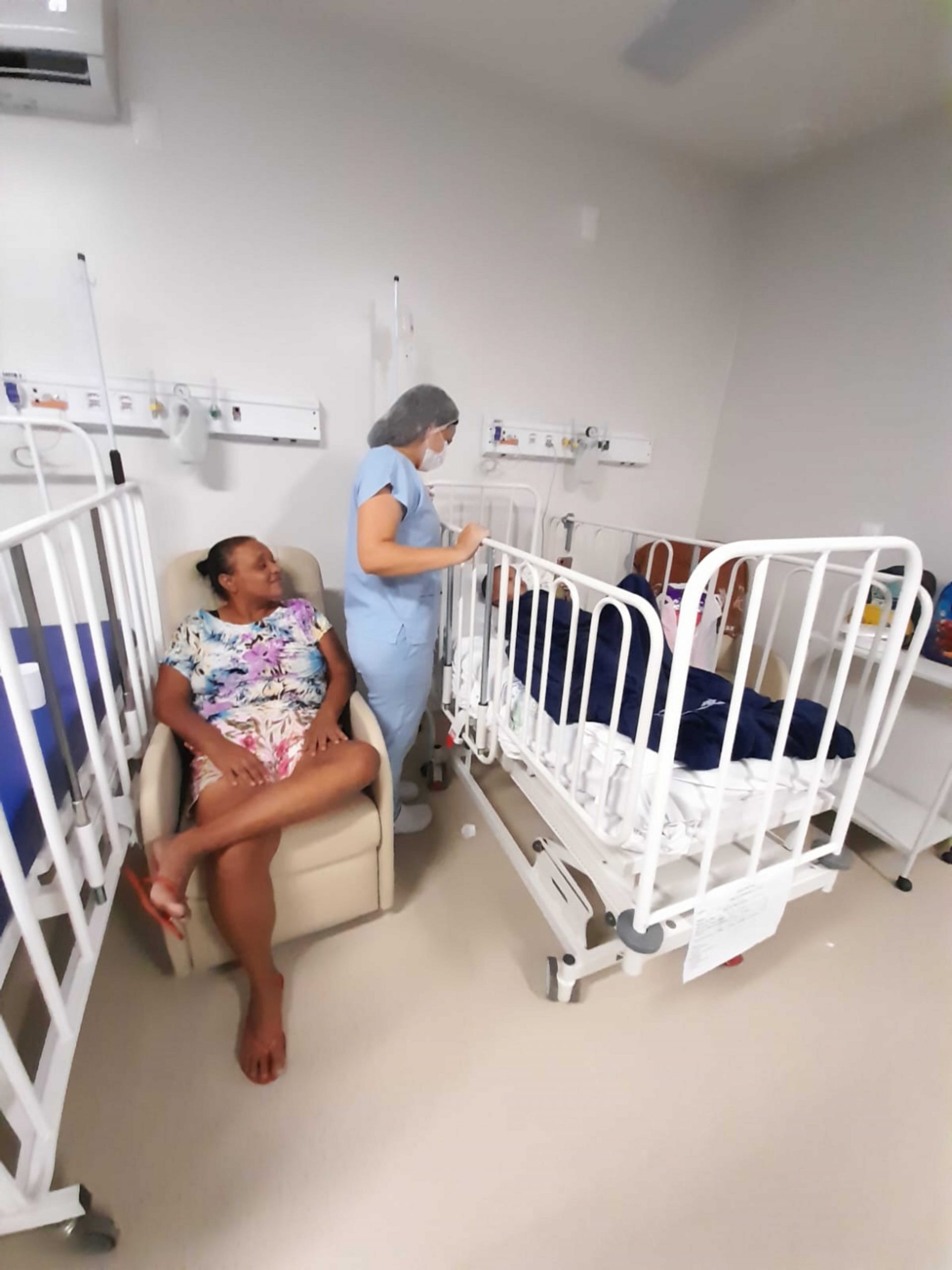 Leia mais sobre o artigo Hospital de Palmeira fortalece rede pediátrica com cuidado humanizado e ambiente lúdico
