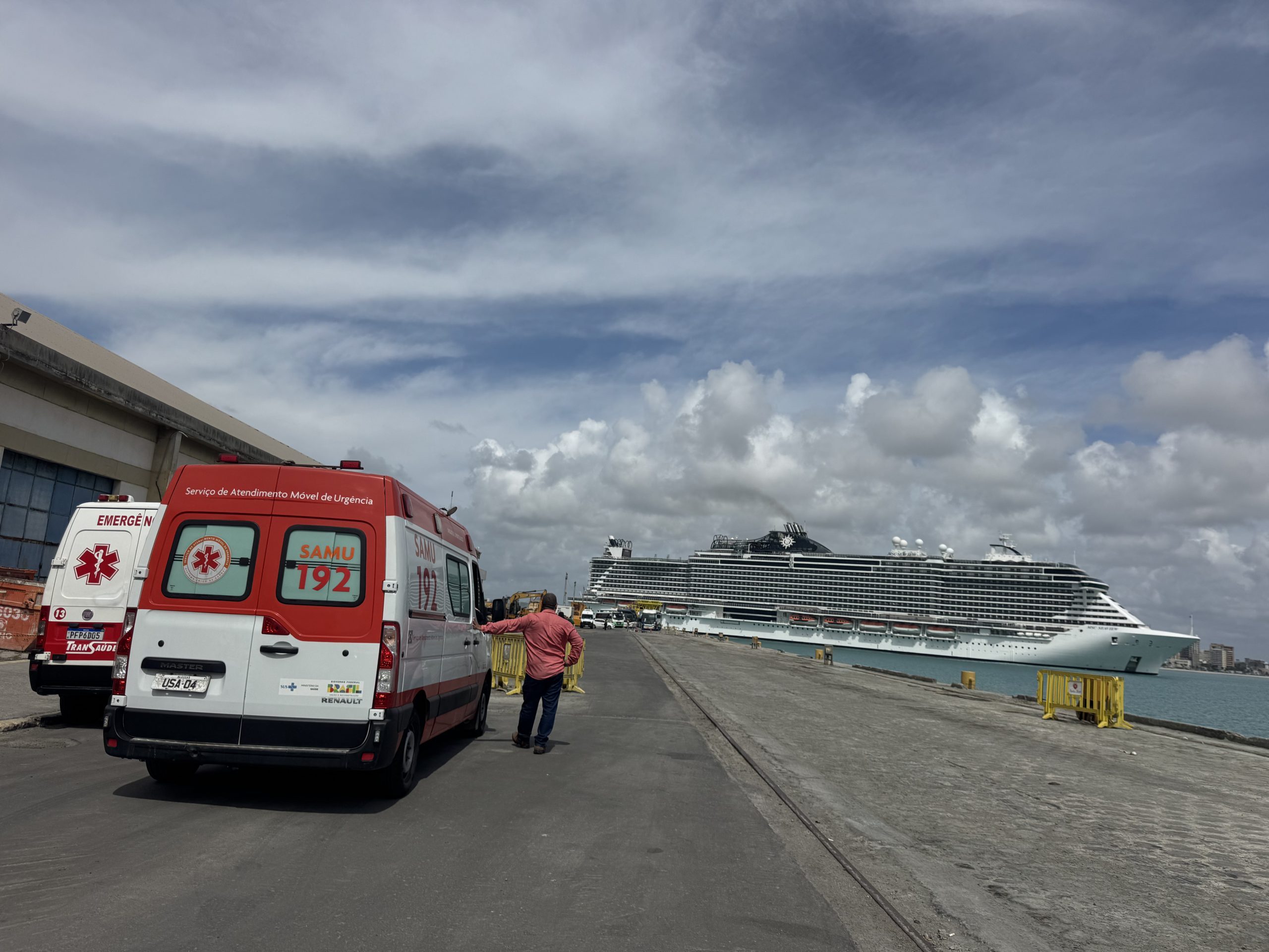 Leia mais sobre o artigo Samu atende idoso a bordo de navio atracado no Porto de Maceió
