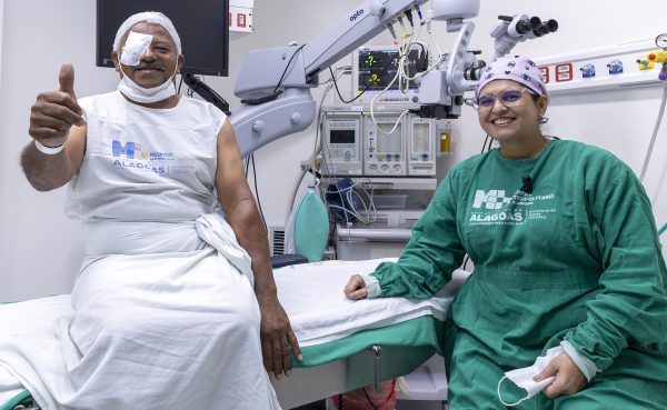 Leia mais sobre o artigo Exames e cirurgias oftalmológicas mudam a vida de milhares de alagoanos