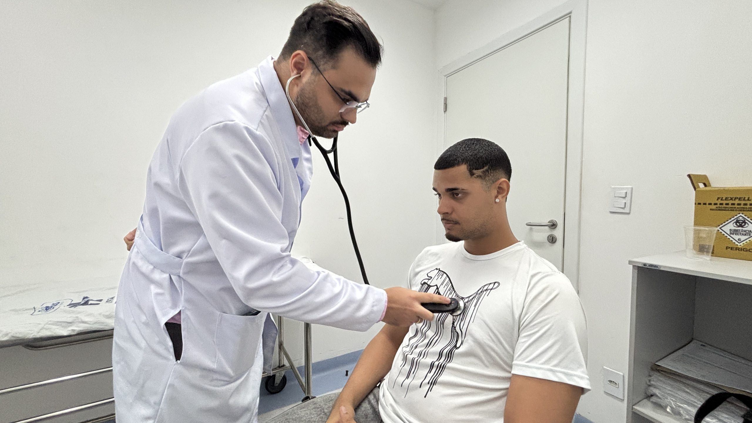 Leia mais sobre o artigo Hipertensão arterial: doença silenciosa exige atenção e mudança de hábitos, alerta cardiologista do Hospital Metropolitano