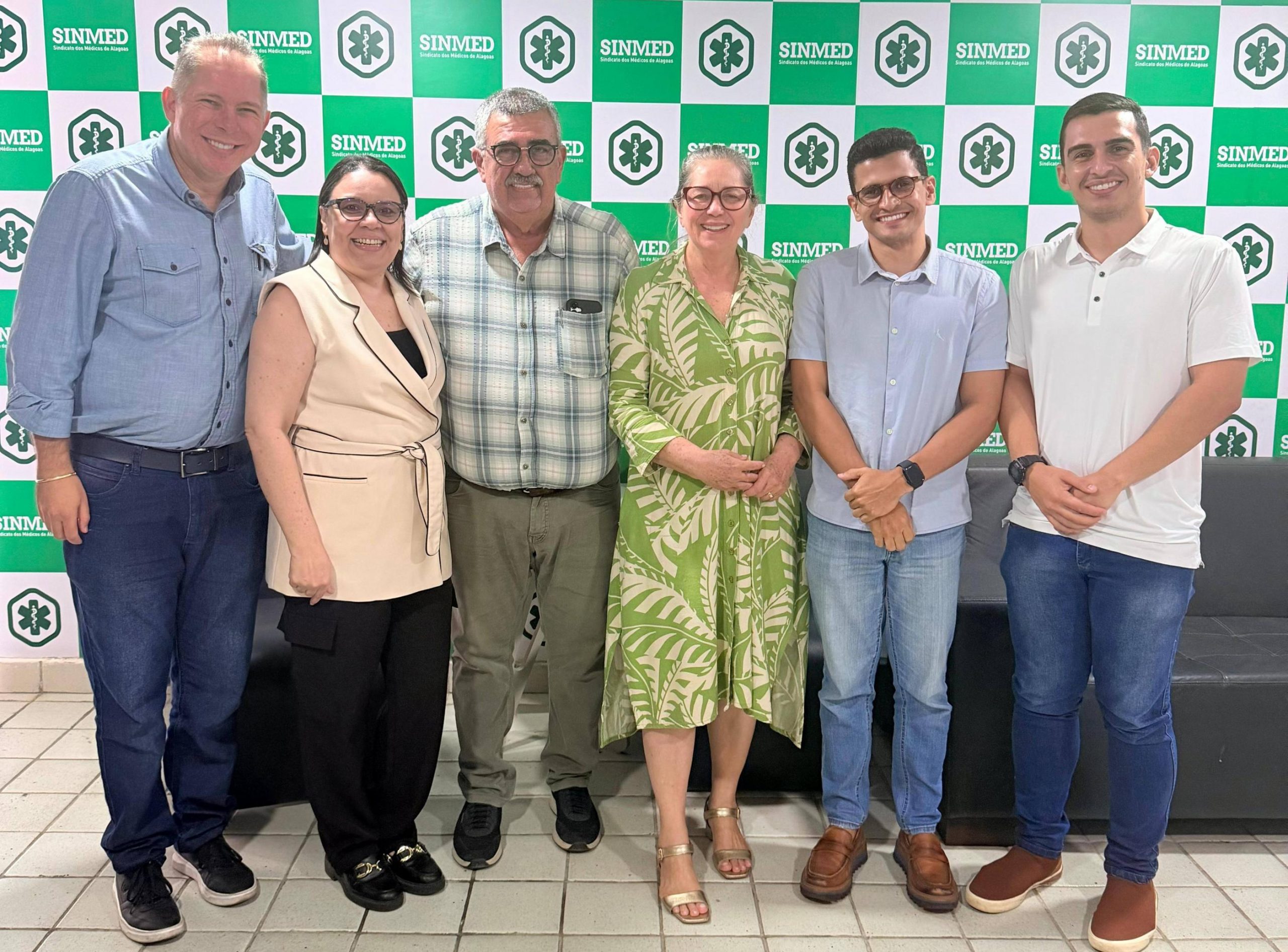 Leia mais sobre o artigo Sesau apresenta programa Saúde Até Você Digital ao Sindicato dos Médicos de Alagoas