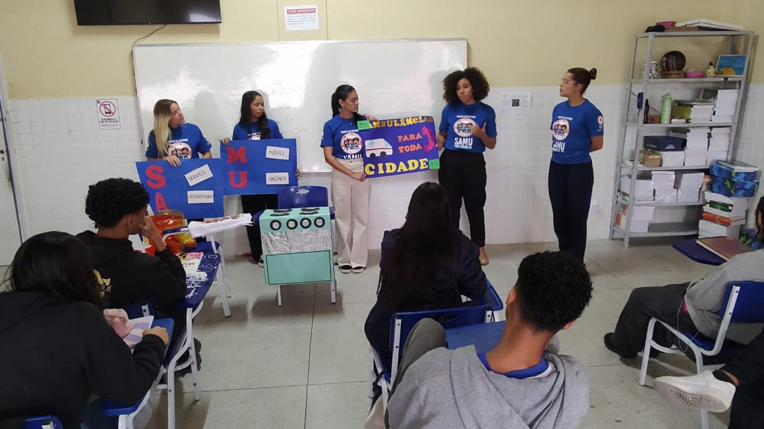 Leia mais sobre o artigo Samu leva noções de primeiros socorros e cidadania a alunos de escola na Santa Amélia