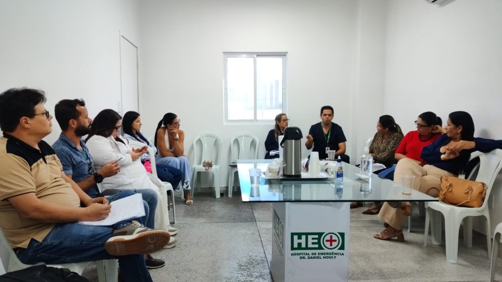 Leia mais sobre o artigo Hospital de Emergência do Agreste debate exaustão emocional em roda de conversa com profissionais