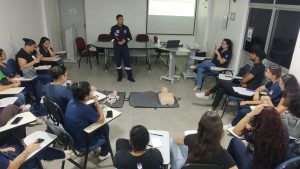 Acadêmicos de enfermagem da Ufal fazem visita técnica ao Samu