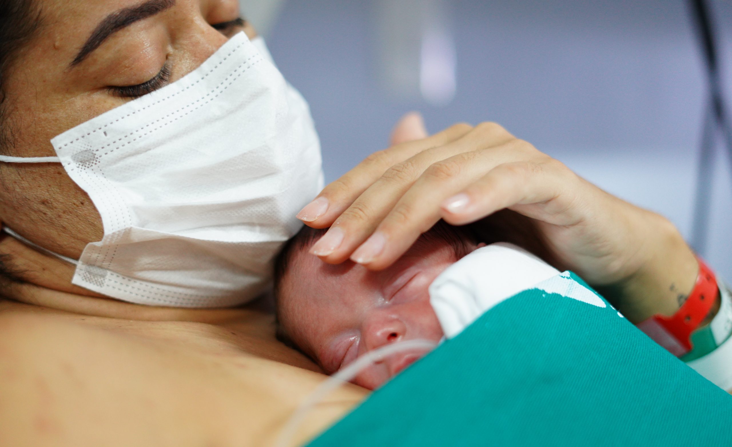 Leia mais sobre o artigo Pediatra da Sesau explica o que é o Método Canguru e benefícios para evitar a mortalidade infantil