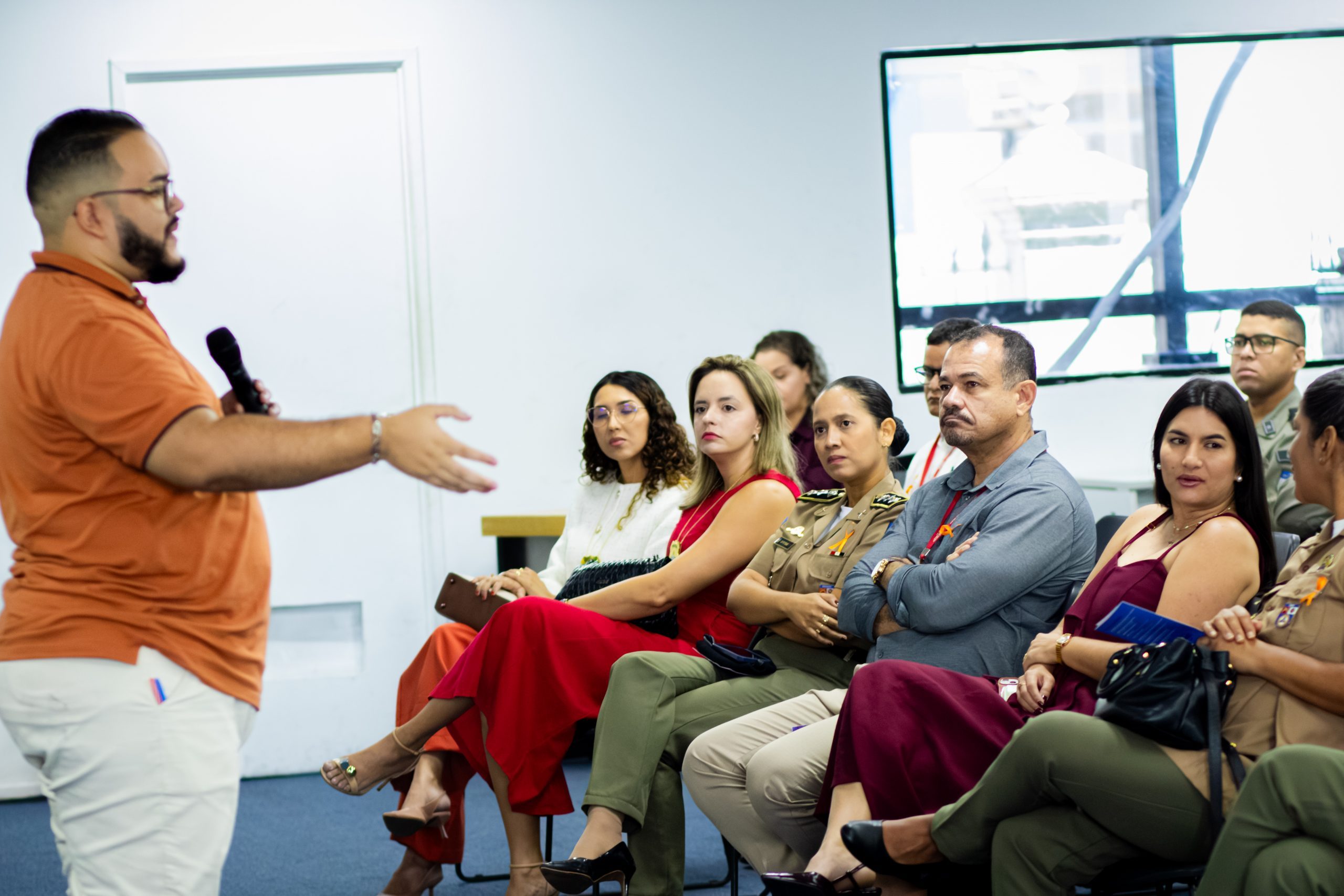 Leia mais sobre o artigo RAV promove qualificação do Maio Laranja para profissionais da rede de proteção