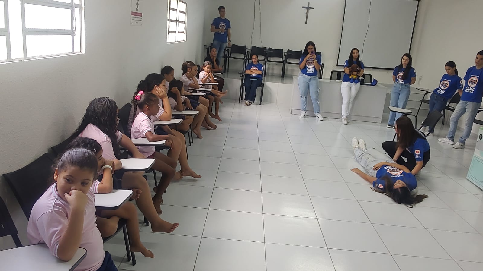 Leia mais sobre o artigo Samu leva noções de primeiros socorros e cidadania ao Lar da Menina