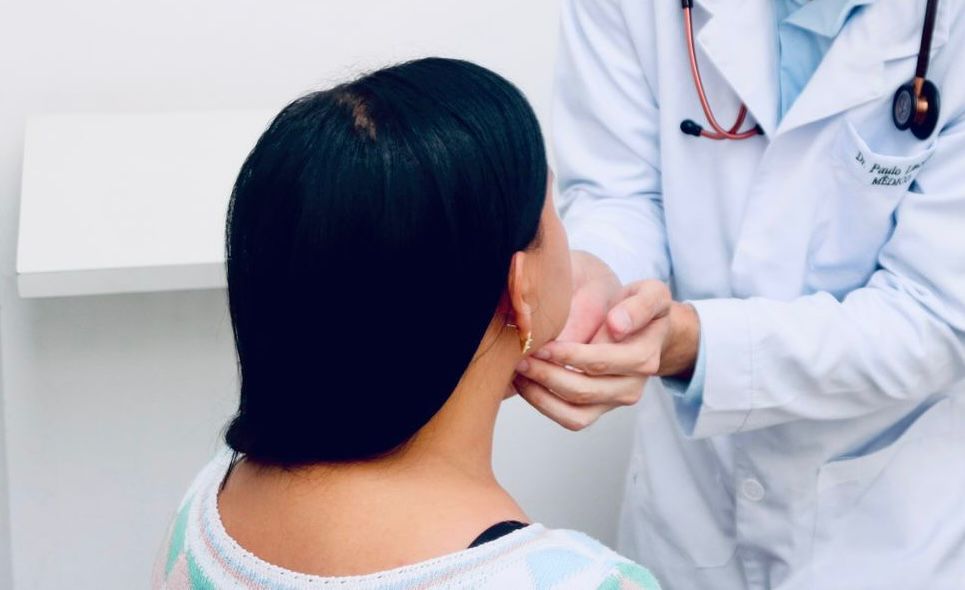 Leia mais sobre o artigo Médico do Hospital Dr. Ib Gatto Falcão ressalta importância da prevenção e do diagnóstico precoce de problemas na tireóide