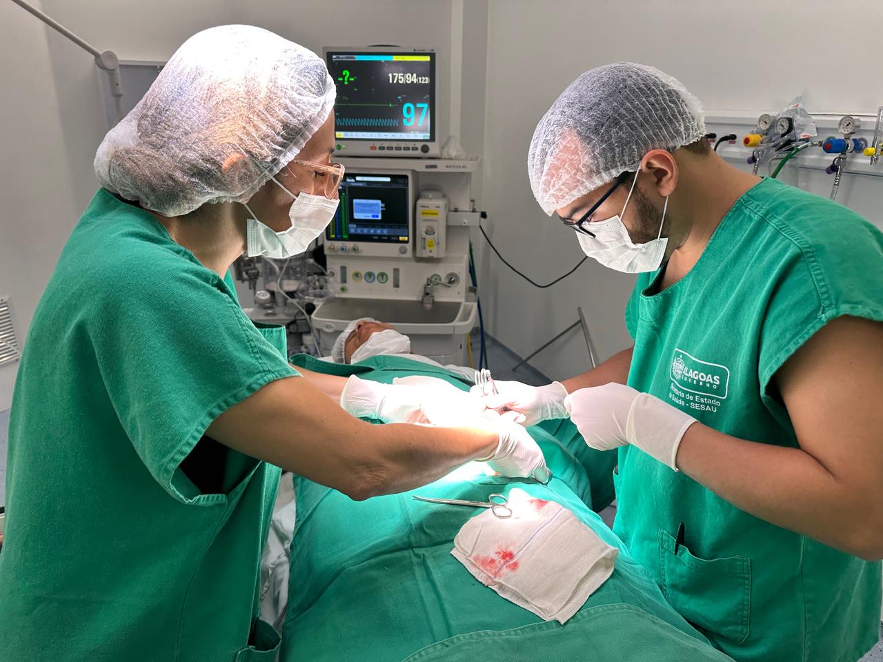 Leia mais sobre o artigo Agora Tem Especialistas: Mutirão de cirurgias reduz fila de espera de pacientes do Agreste alagoano