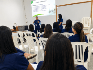 Estagiárias do PPVC promovem aulão multidisciplinar sobre AVC no Hospital de Emergência do Agreste