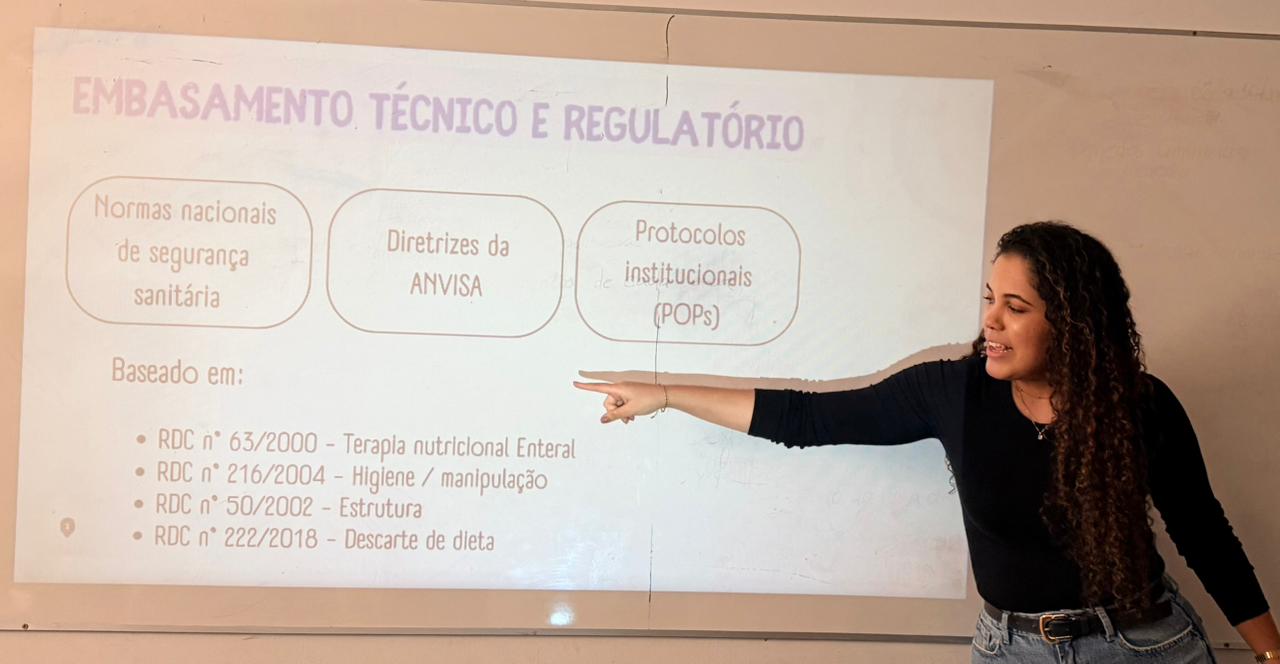 Leia mais sobre o artigo Hospital  Dr. Ib Gatto Falcão realiza treinamento sobre Terapia Nutricional Enteral para lactaristas e copeiros