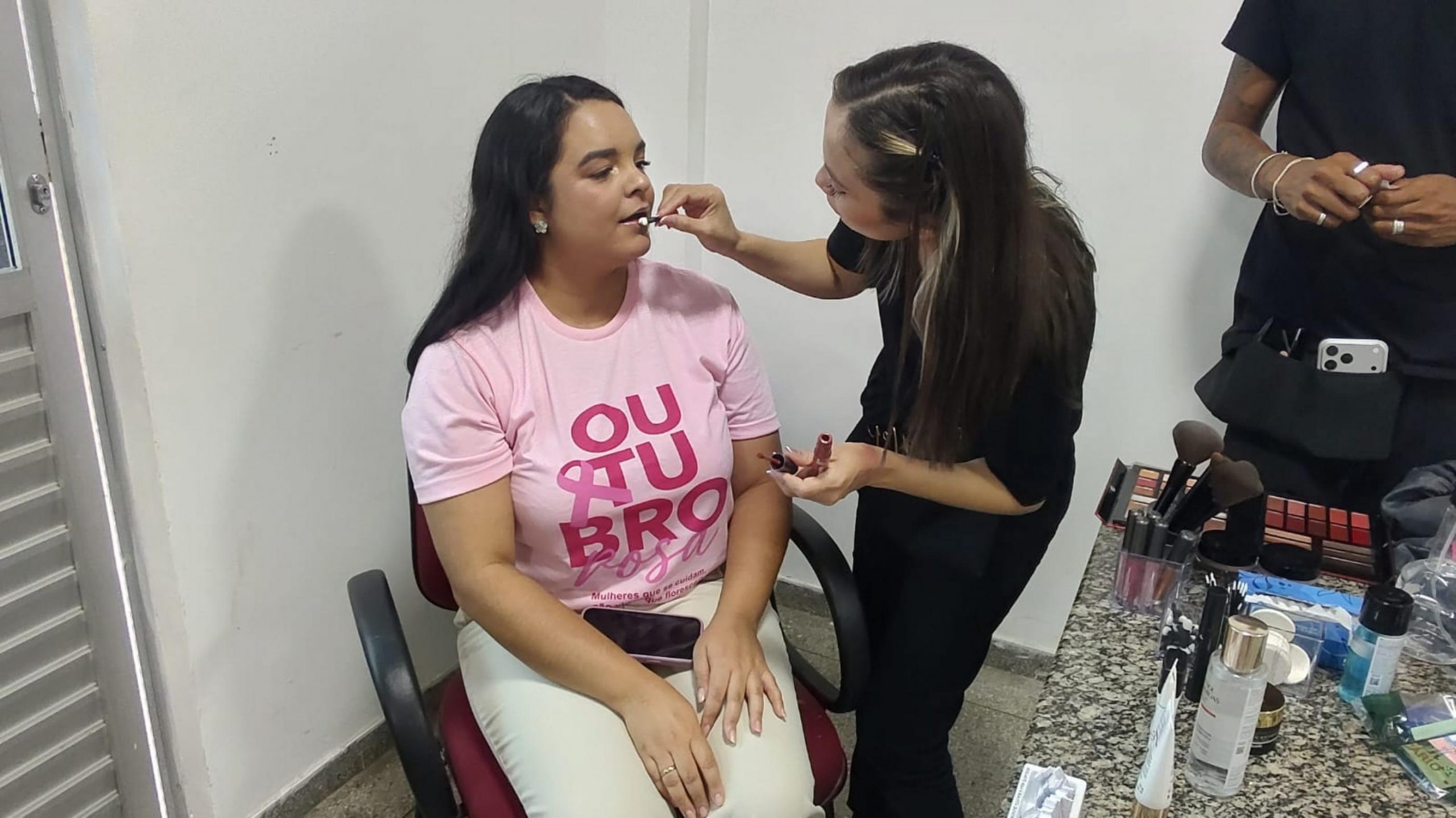 Leia mais sobre o artigo Samu promove ação do Outubro Rosa com foco na prevenção e no autocuidado feminino